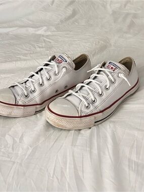 Vintage Leather Converse Chuck Taylor All Star Low Top Sneakers